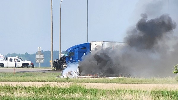 Co najmniej 15 osób zginęło w wypadku drogowym w Kanadzie. Ciężarówka zderzyła się z minibusem