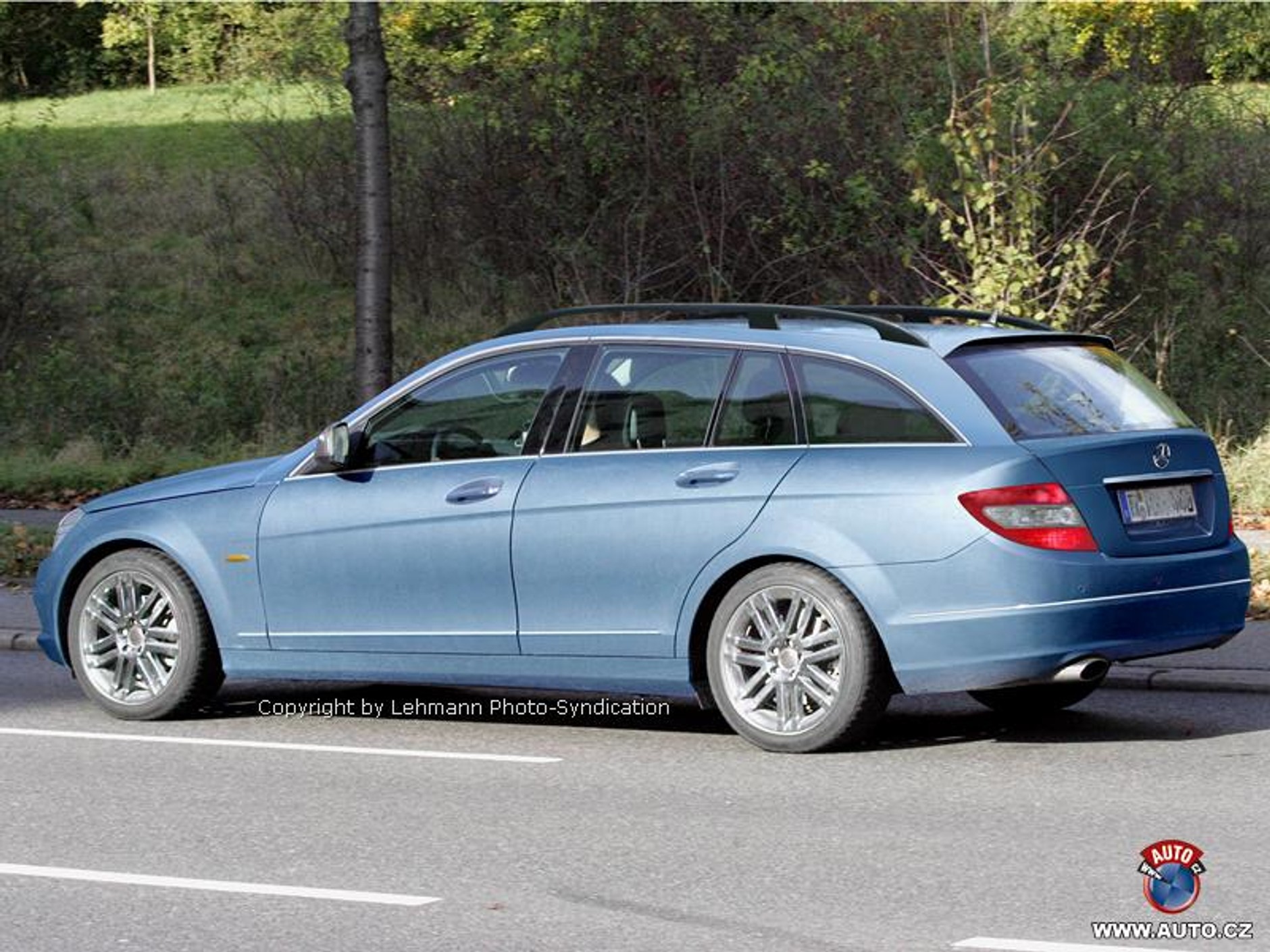 Zdjęcia szpiegowskie: Mercedes-Benz C sedan i kombi