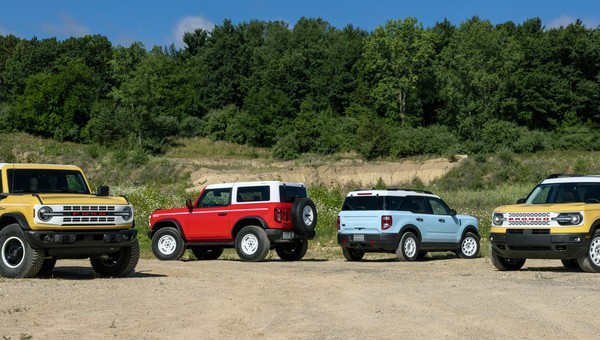 Ford Bronco debiutujew specjalnej wersji w stylu retro [WIDEO]