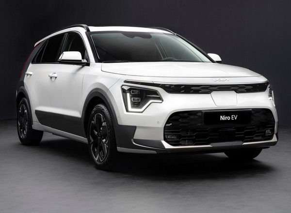 Nowa Kia Niro — znamy ceny! Czy to alternatywa dla Sportage'a?