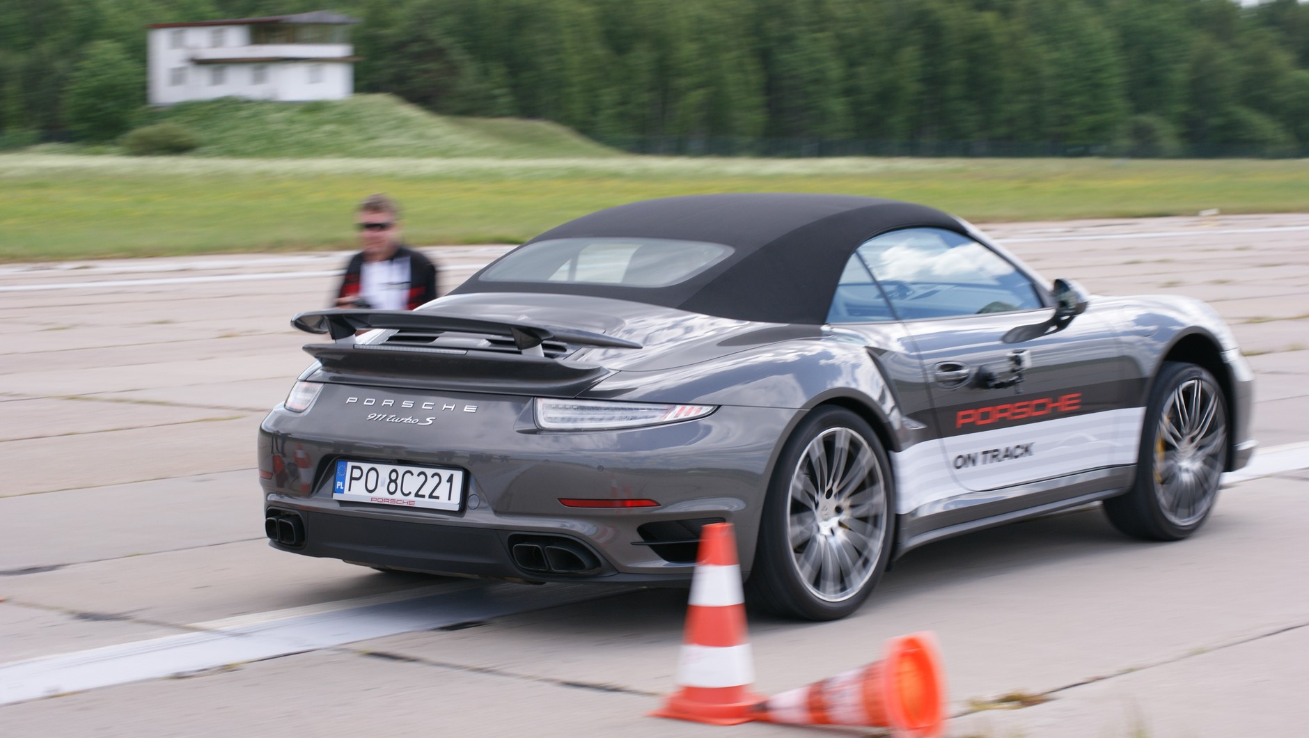 Porsche 911 Turbo S w sprincie