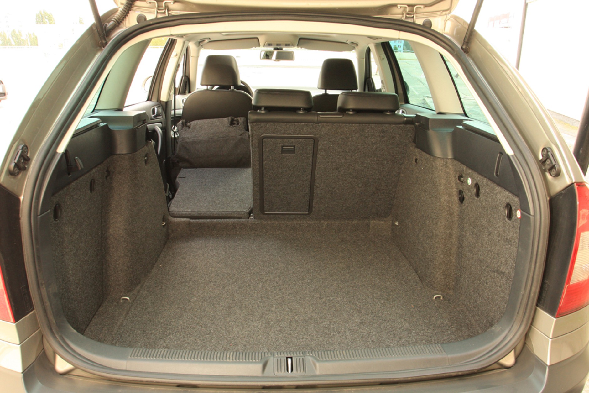 Skoda Octavia Scout - W czym jest lepsza od SUV-a?