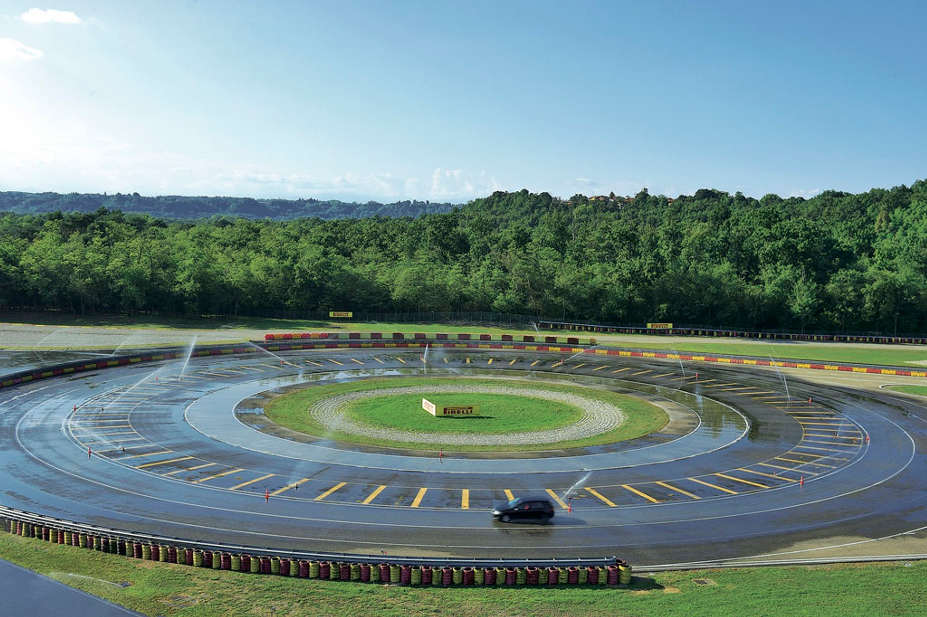 Jazda po mokrym okręgu