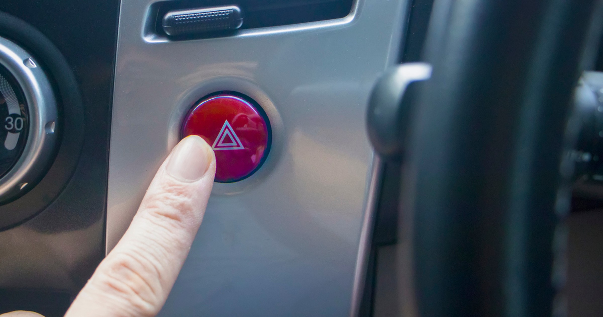 Jakie akcesoria samochodowe mogą uratować sytuację? Poradnik