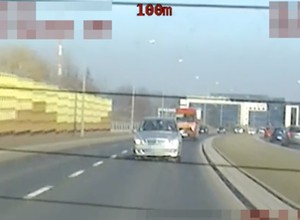 Przekroczenie prędkości skończyło się eskortą na porodówkę [Nagranie]