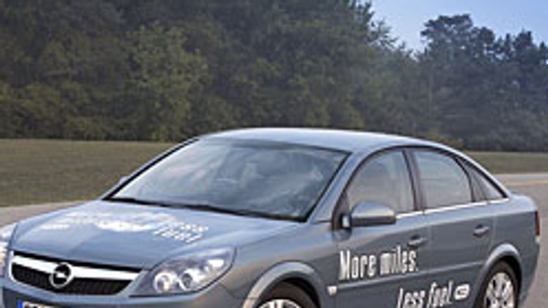 GM zaprezentował prototyp Opla Vectra z benzynowym silnikiem 2,2 ECOTEC HCCI