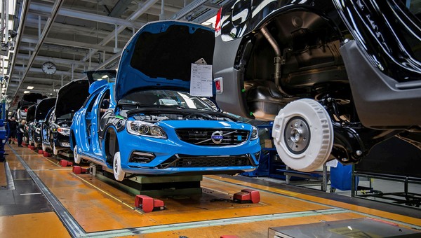 Volvo pracuje na trzy zmiany