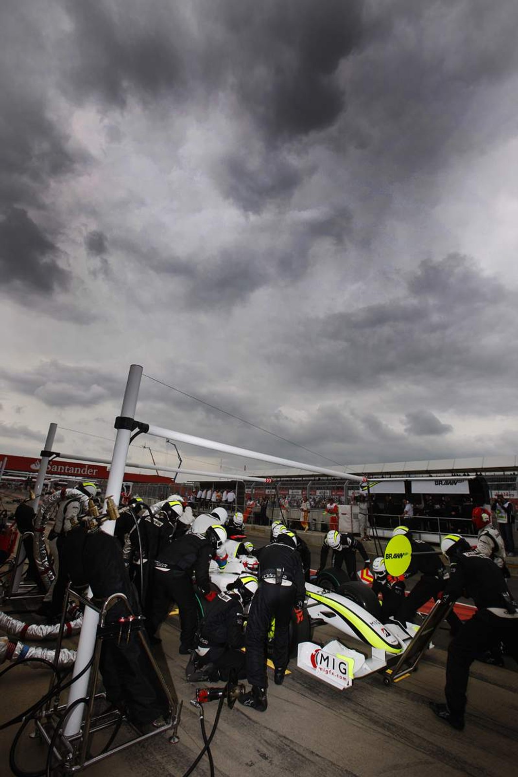 Grand Prix Wielkiej Brytanii 2009: trzeci triumf Vettela (fotogaleria)