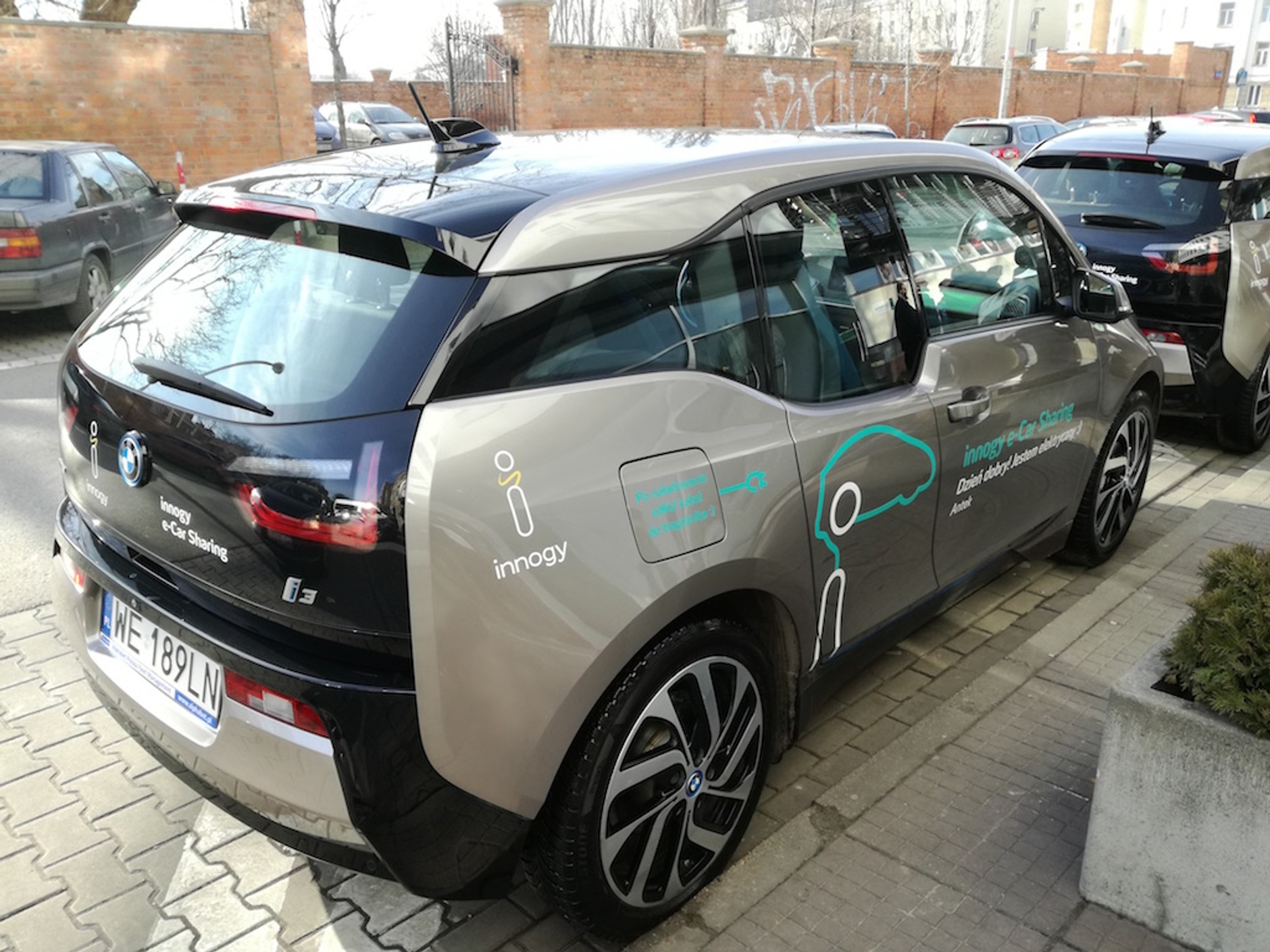 Auta elektryczne – wynajem w Warszawie