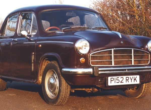 Hindustan Ambassador kontra Fiat 1100 – najwolniejszy wyścig, jaki w tym tygodniu zobaczysz
