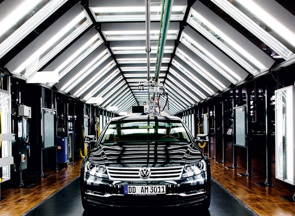 To nie żart: nie nadążają z produkcją VW Phaetona