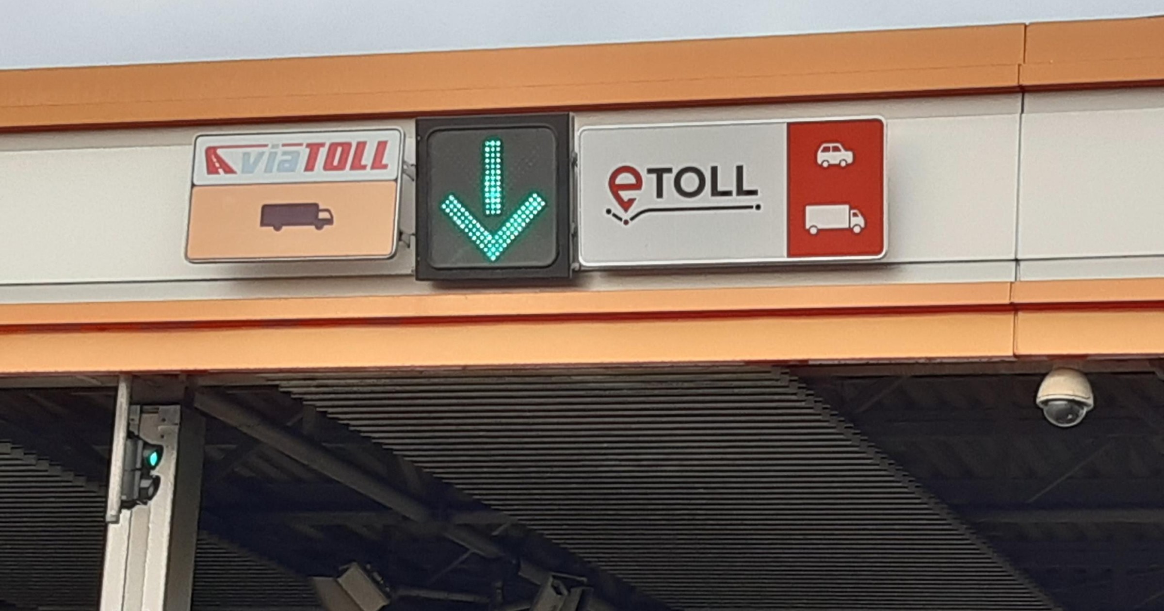 Nowy system opłat drogowych e-TOLL w Polsce - sprzęt na autostradzie A2