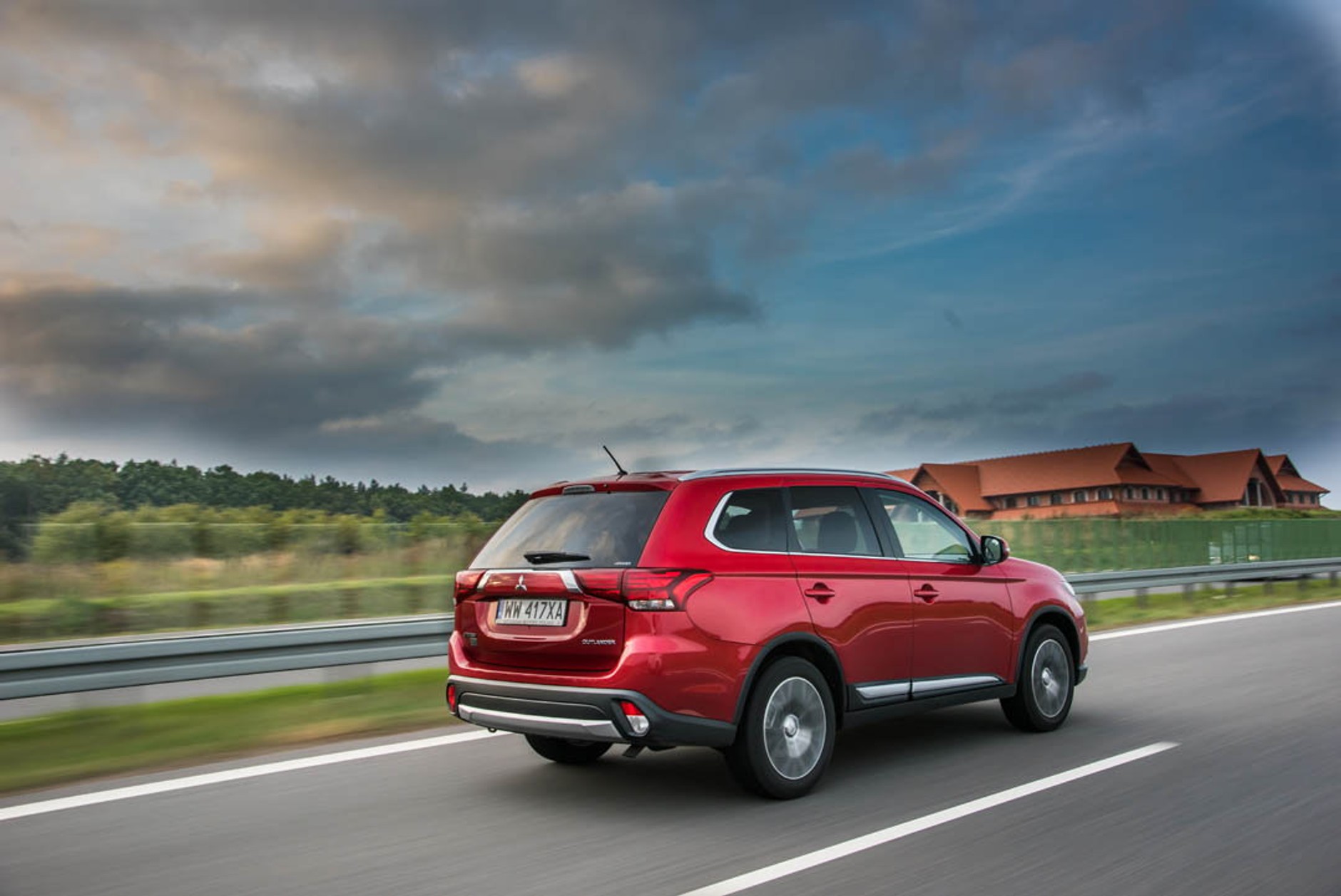 Nowe Mitsubishi Outlander - zmienione na 100 sposobów