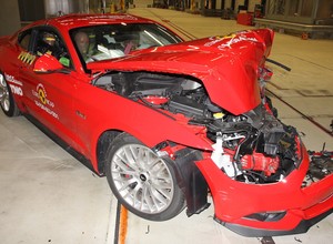 Ford Mustang - tylko dwie gwiazdki od Euro NCAP