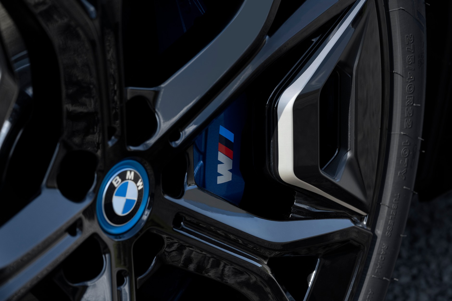 BMW iX M60