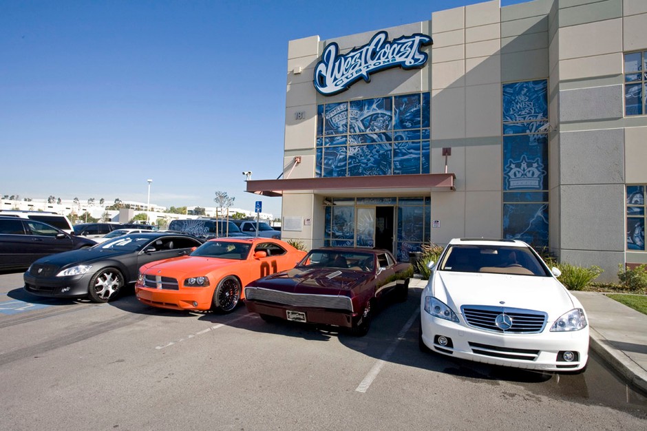 Jak pracuje West Coast Customs?