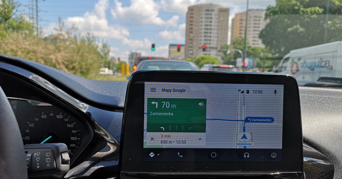  Tak Google Maps pozwala unikać mandatów. W rogu są dwa wskaźniki, lepiej je znajdź
