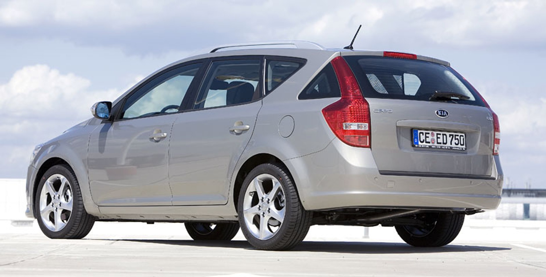 Kia cee´d 2010: pierwsze wrażenia z jazdy