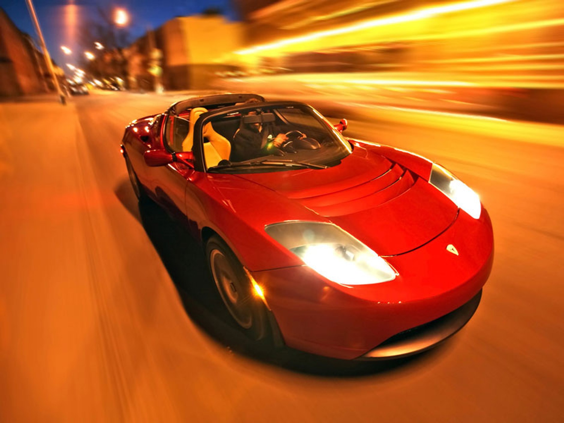 Tesla Roadster przyjedzie do Europy