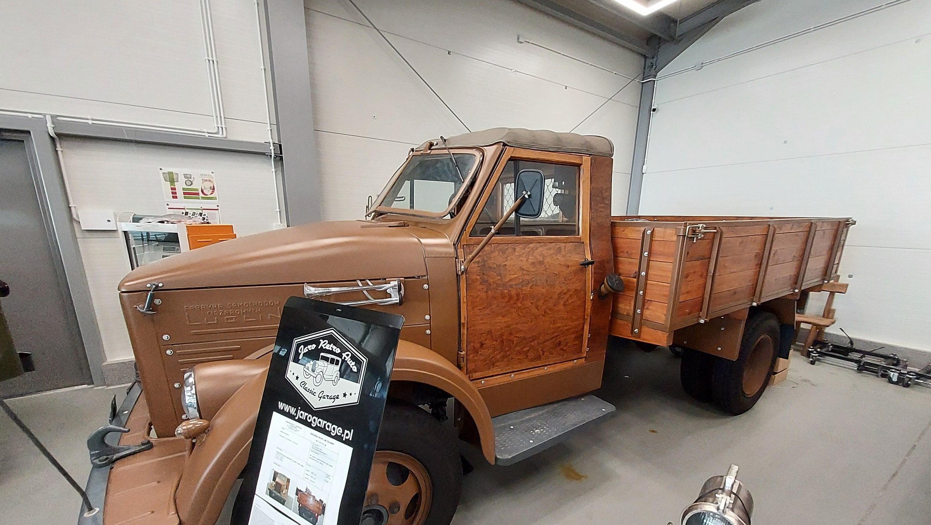Muzeum motoryzacyjne w Lublinie. Lublin 51 z 1953 r.