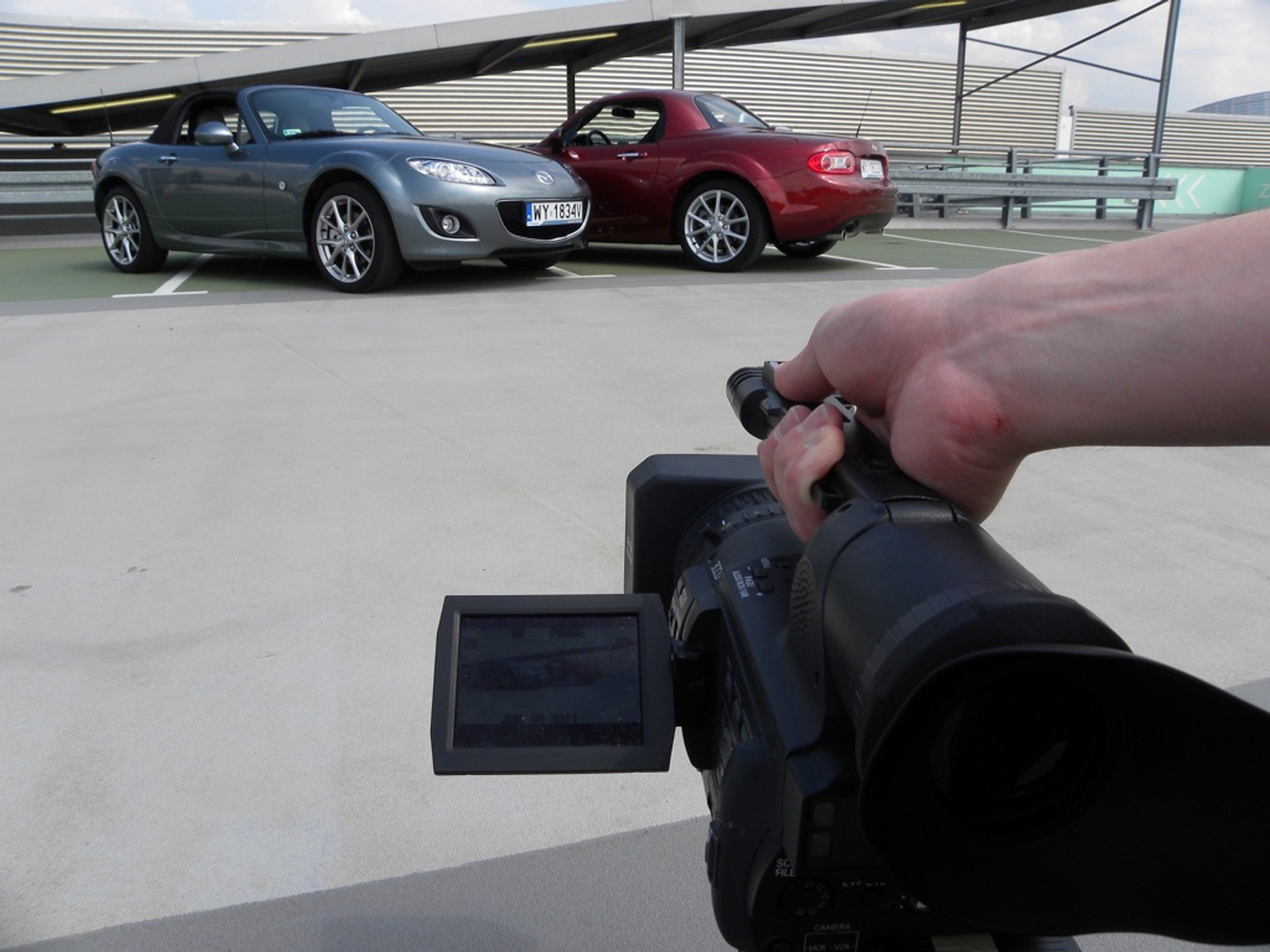 Mazda MX-5 kontra Mazda MX-5 - Radość z jazdy na dwa sposoby