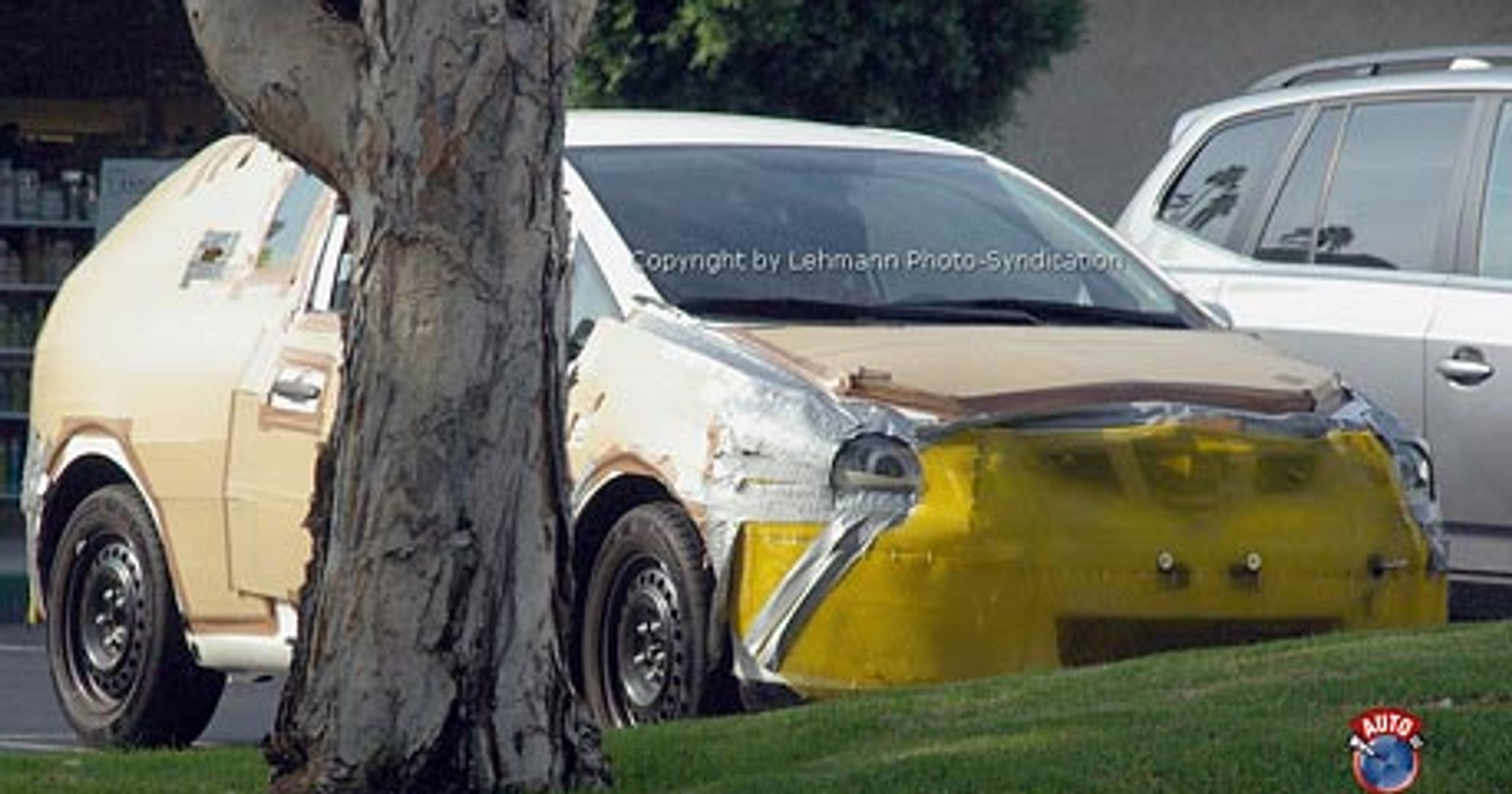 Zdjęcia szpiegowskie: nowa Toyota Corolla 3D