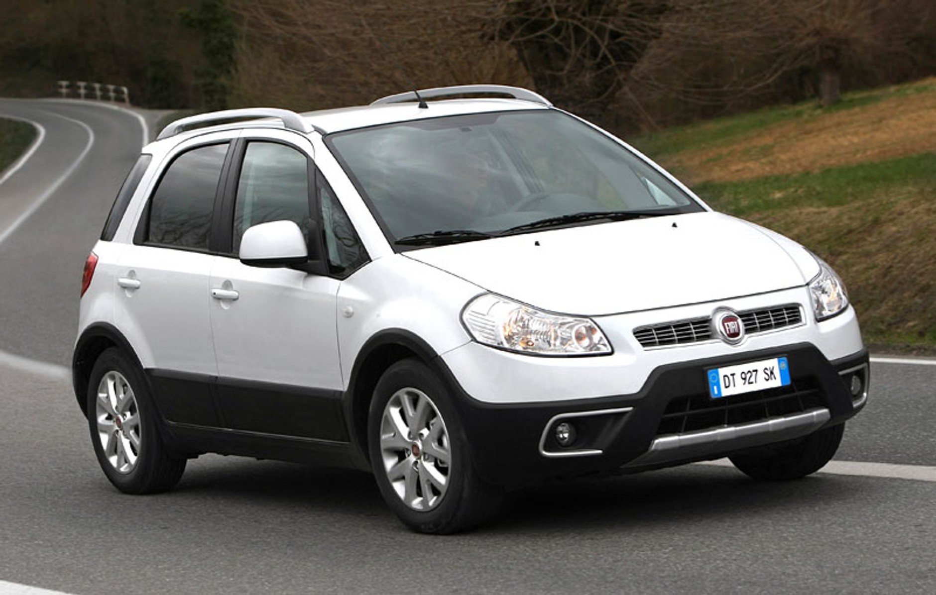 Fiat Sedici: nowy wygląd i silniki (1,6 88 kW a 2,0 JTD 99 kW)