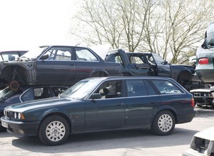 Auto na części: trzeba uważać na okazje