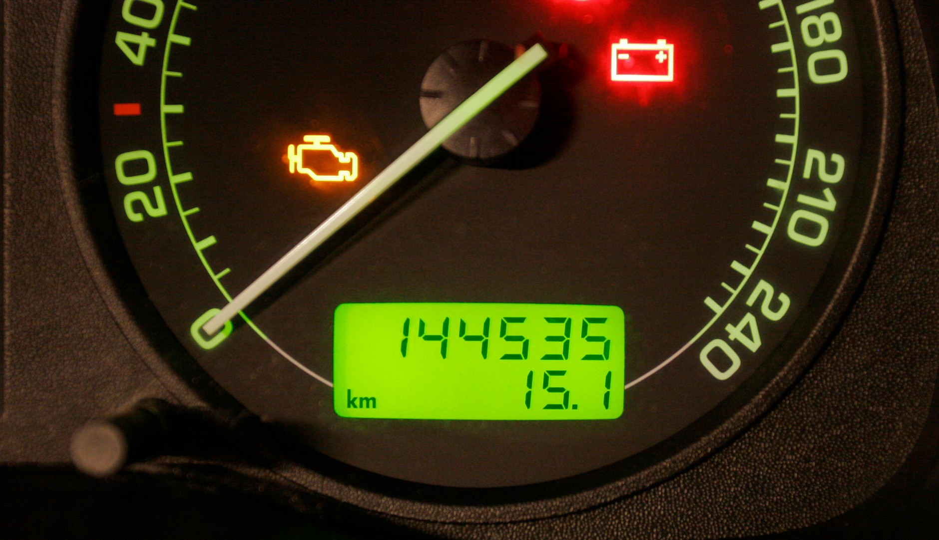 Z cofaniem liczników lepiej się wstrzymać, zwłaszcza że być może już wkrótce znów będzie legalne.