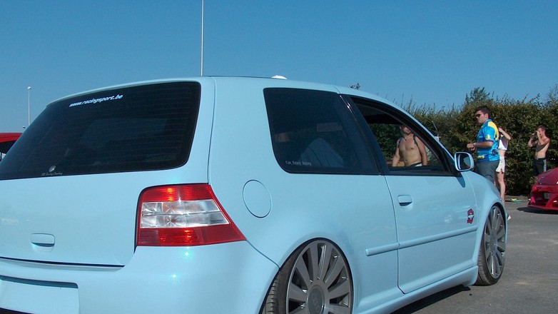 VW Golf z Air Ride