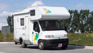 Polacy szukają takich kamperów. Mamy dane Otomoto