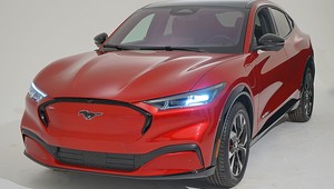 Ford Mustang Mach-E - czy elektryczny SUV powinien być Mustangiem?