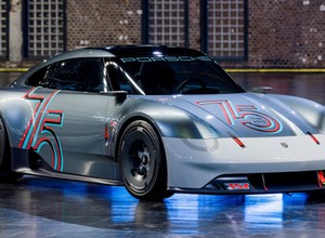 Porsche Vision 357 nawiązuje do modelu sprzed 75 lat. Ale jest 14 razy mocniejsze od klasyka!