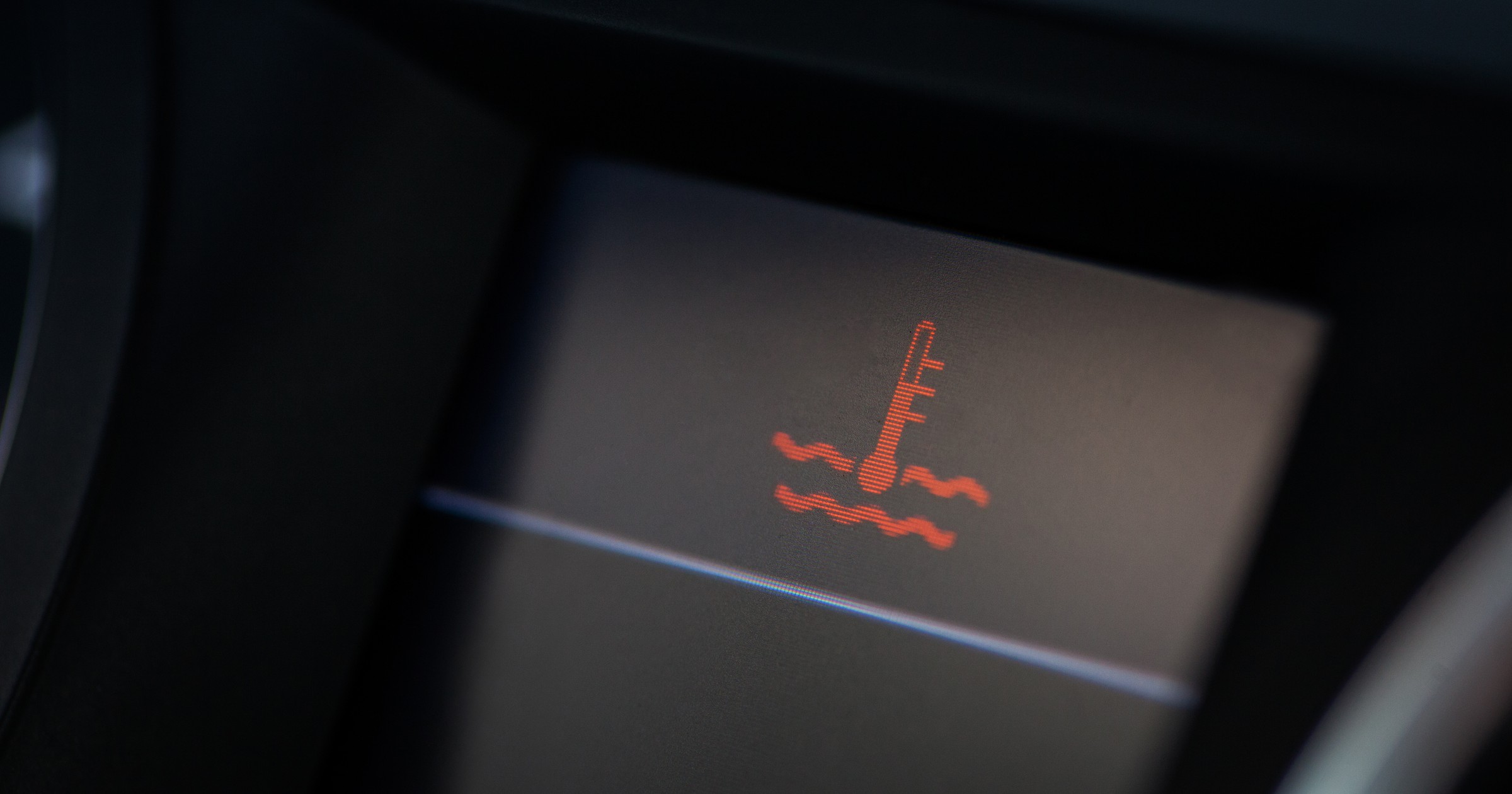 Jedna z ważniejszych kontrolek w aucie: gdy zapala się podczas jazdy, trzeba się natychmiast zatrzymać 