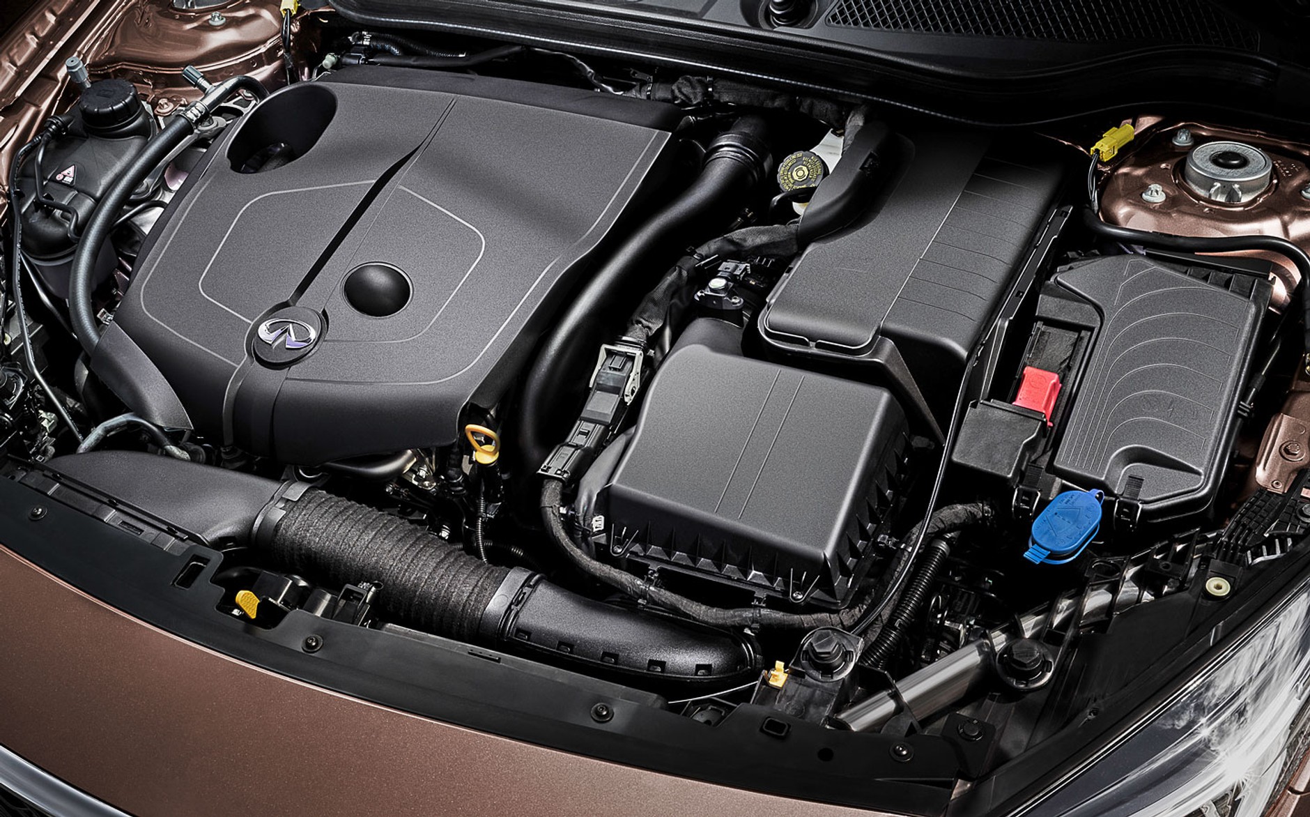 Infiniti Q30: rozpoczęto produkcję seryjną