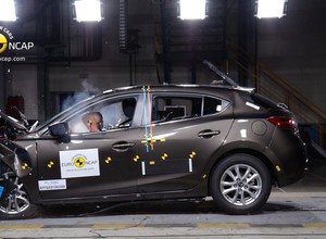 Pięć gwiazdek Euro NCAP dla nowej Mazdy3