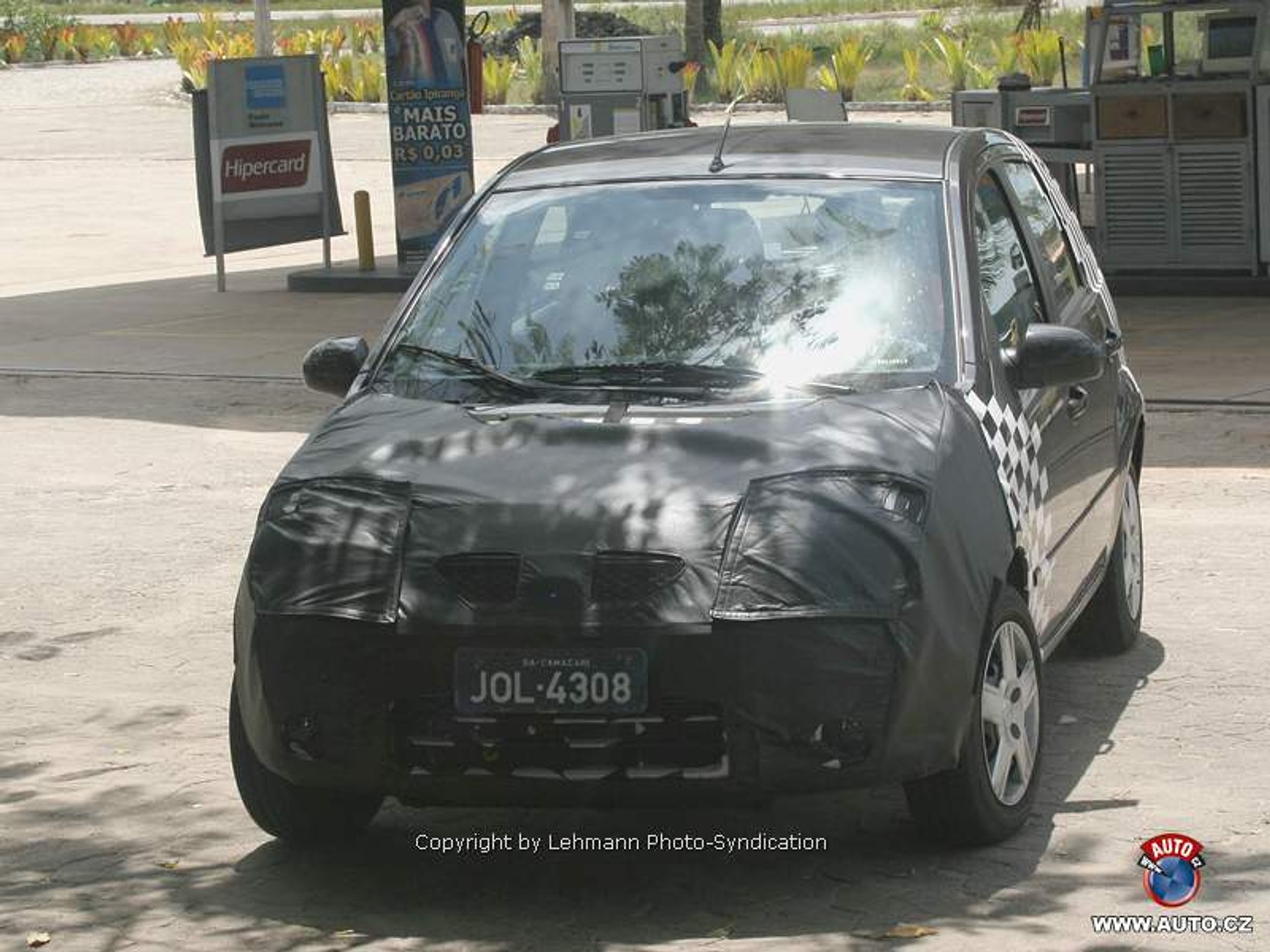 Zdjęcia szpiegowskie: nowy Ford Fiesta