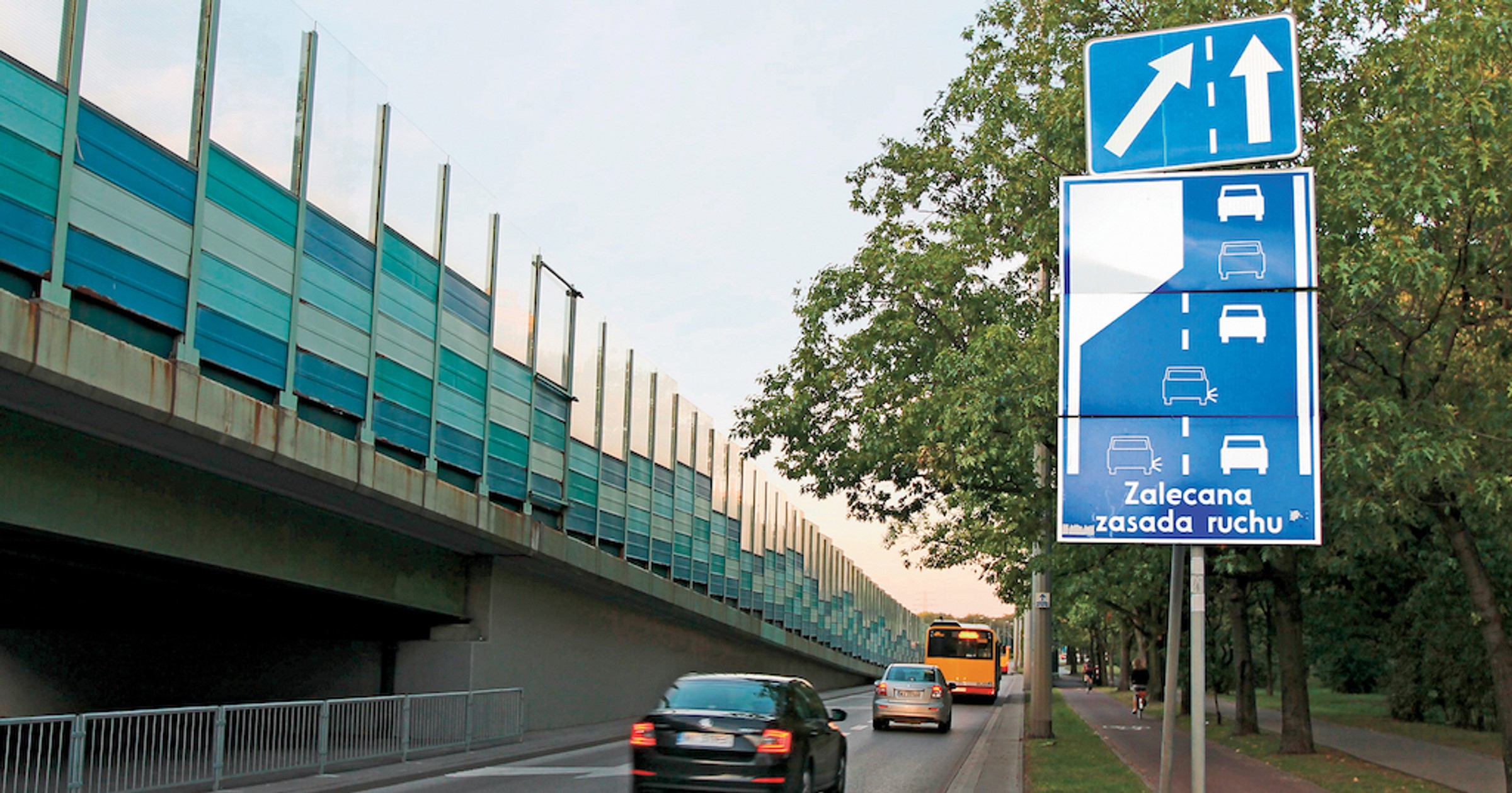 Korytarz życia i jazda na suwak – będą obowiązkowe