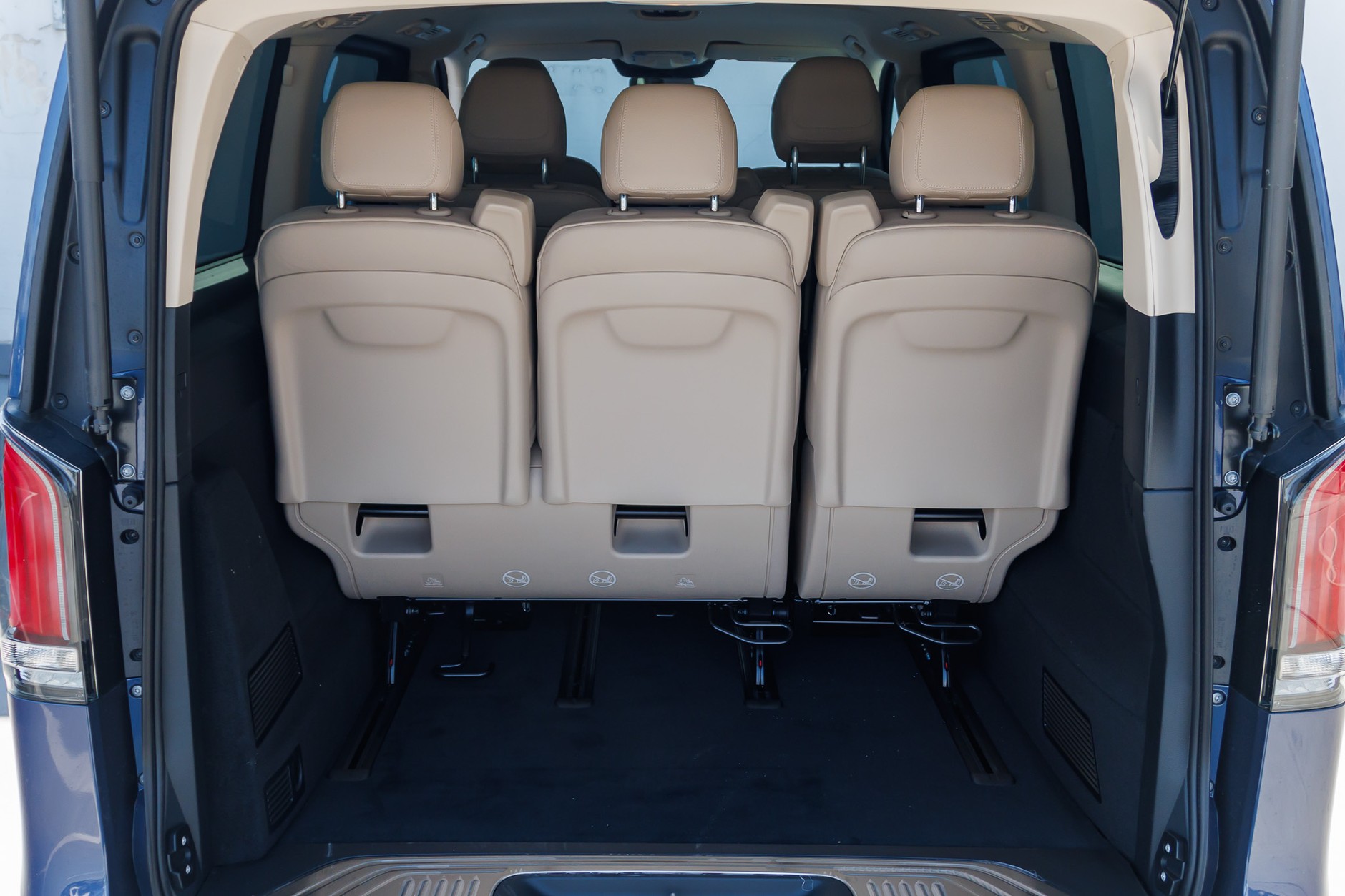 2024 Mercedes V300d