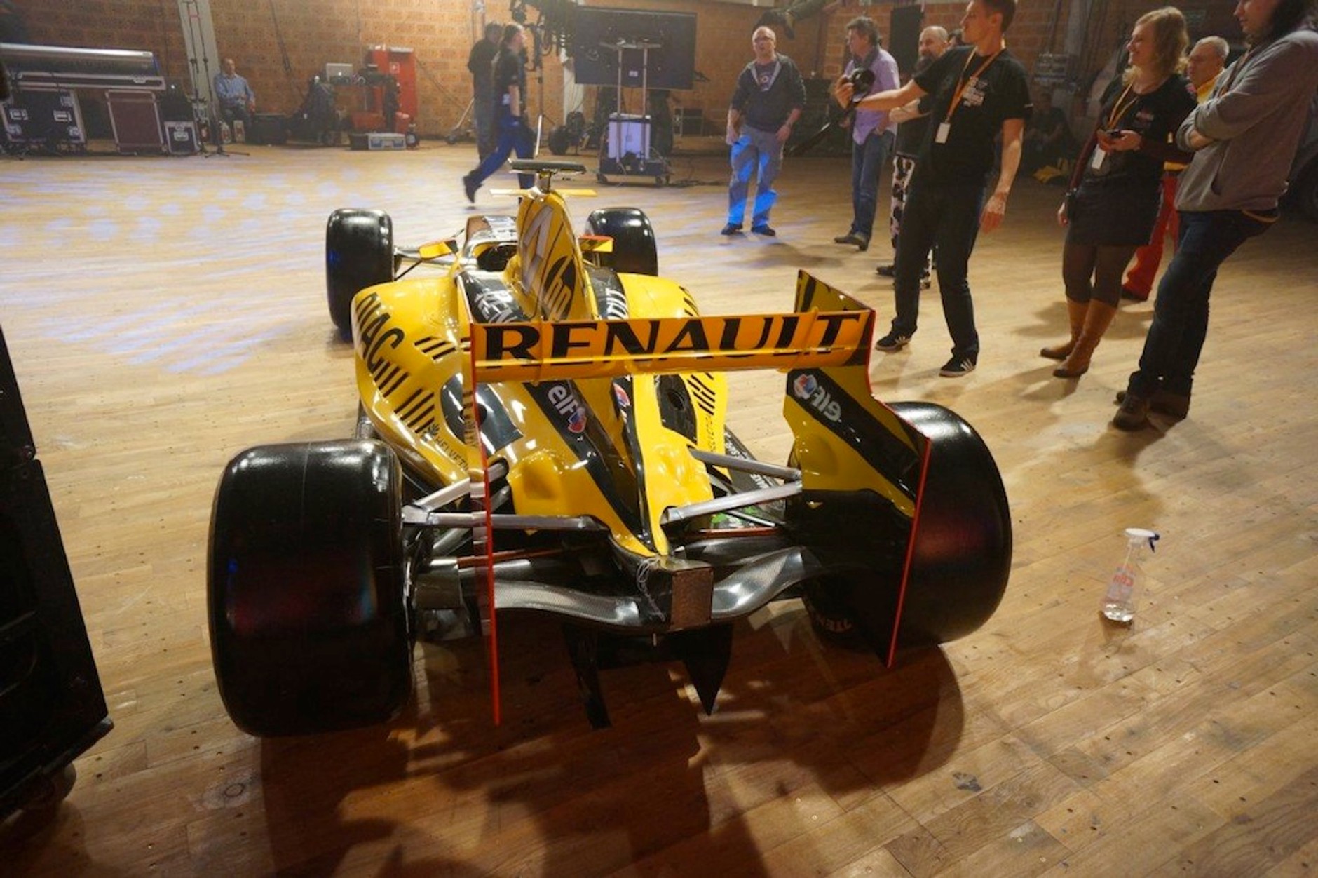 Bolid Formuły 1 dla WOŚP