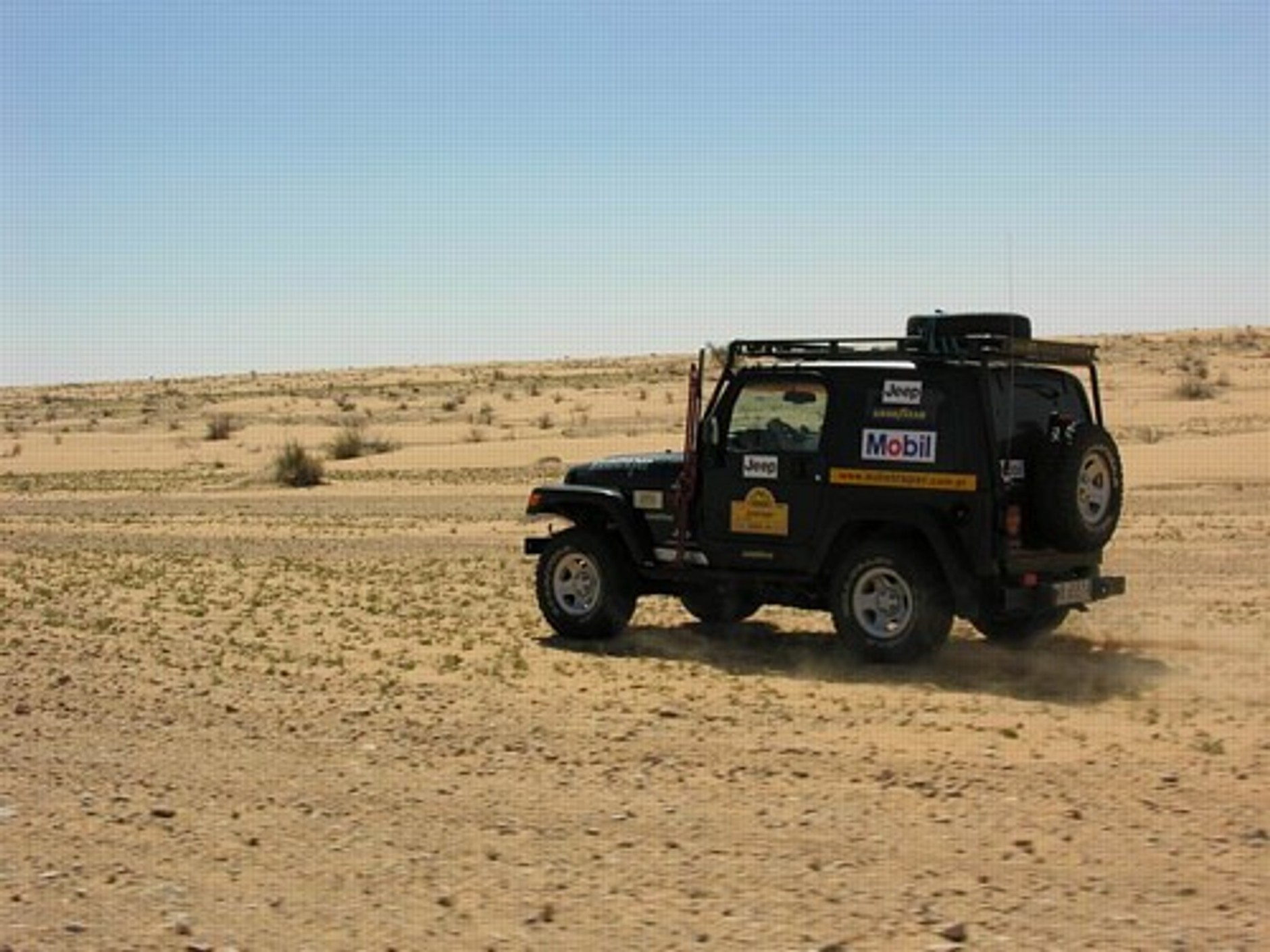 Mistrz 4x4 na piaskach Sahary