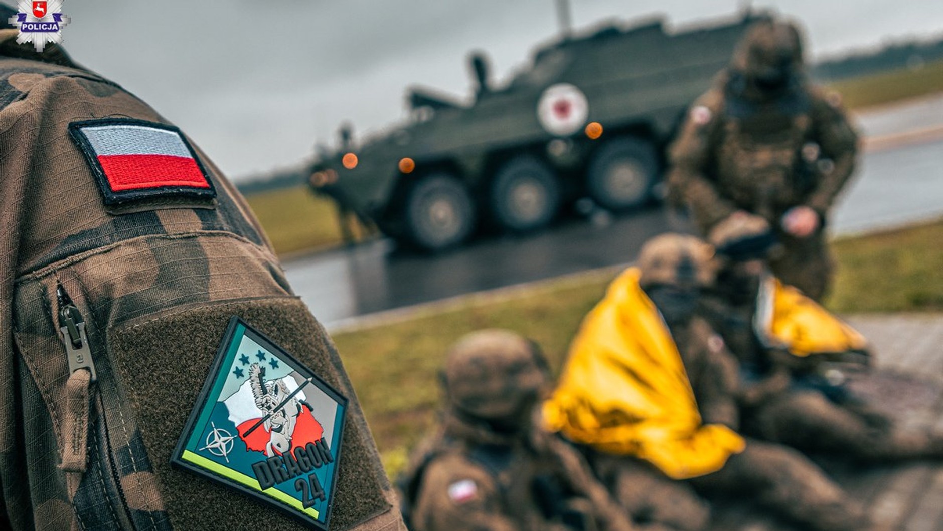 Tragiczny wypadek podczas ćwiczeń DRAGON 24. Na trasie S-19 najechały na siebie dwa transportery wojskowe