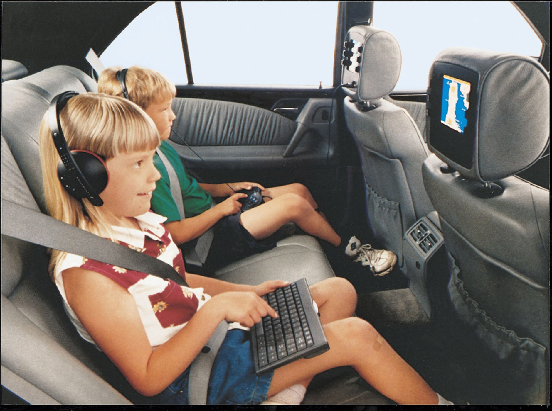 Multimedia w aucie nie tylko dla dzieci