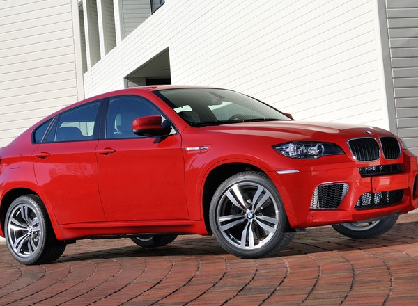 BMW wzywa do serwisu modele X5 i X6. Sprawa jest poważna. Dotyczy ponad 10 tys. samochodów