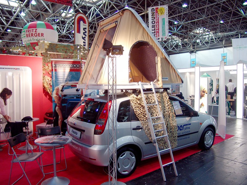 Caravan Salon Düsseldorf 2007: Caddy Life i moda na nowy sezon (fotogaleria)