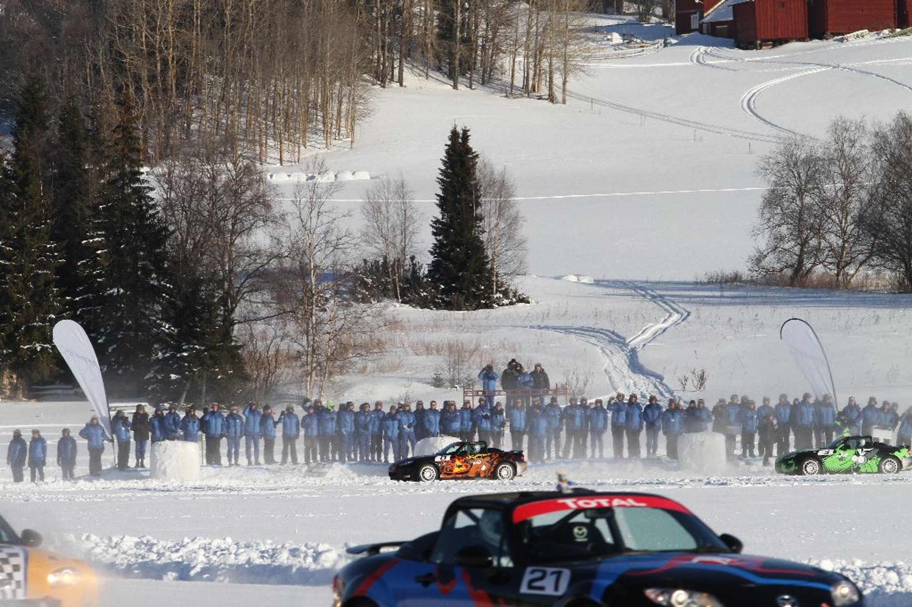 Emocjonujący finisz wyścigu Mazda MX-5 Ice Race