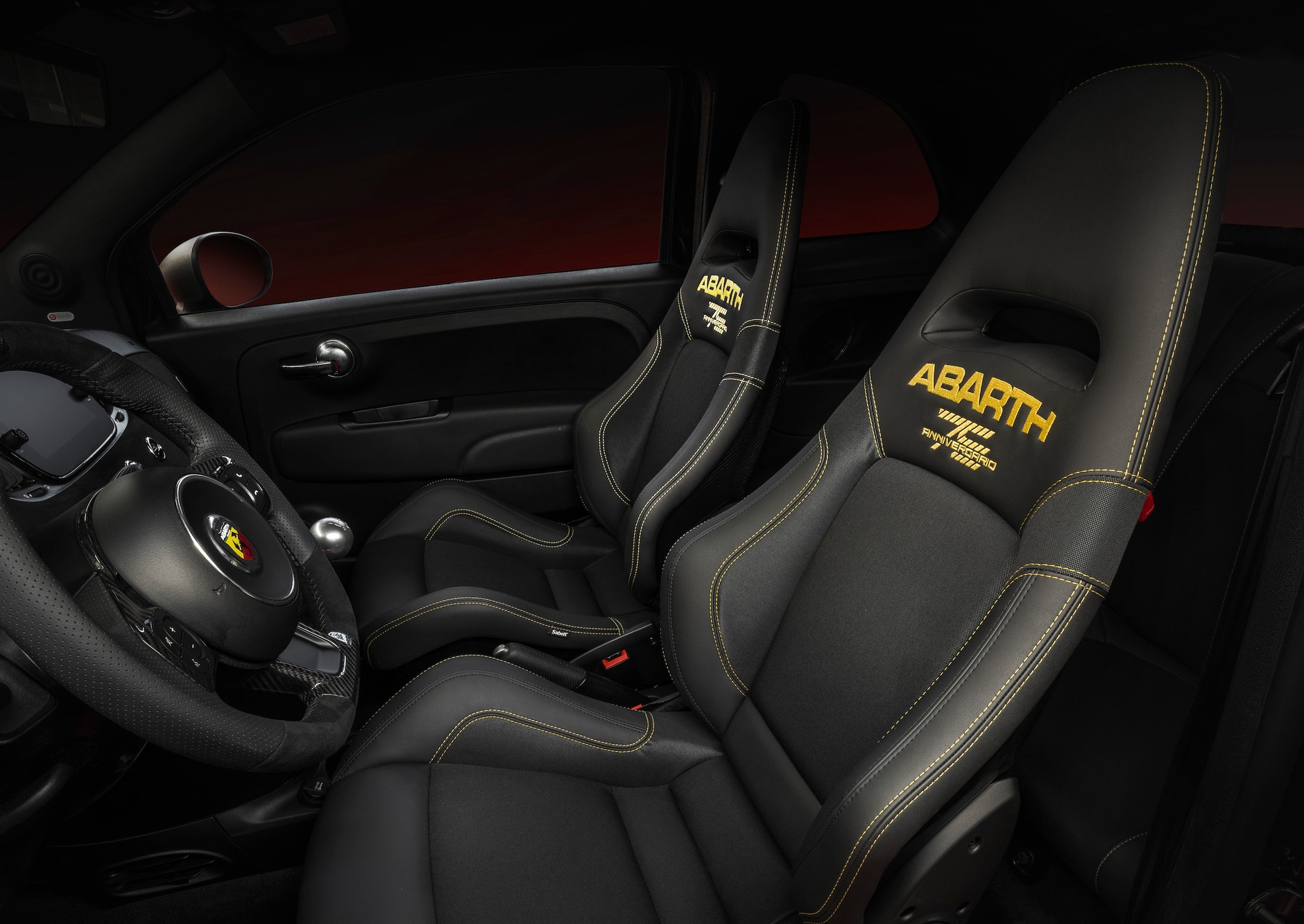 Abarth 695 75 Anniversario