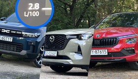 SUV-y Dacii, Mazdy i Skody (od lewej)