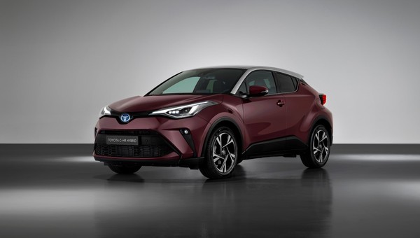 Odświeżona Toyota C-HR rocznik 2022 – drobne, ale istotne zmiany