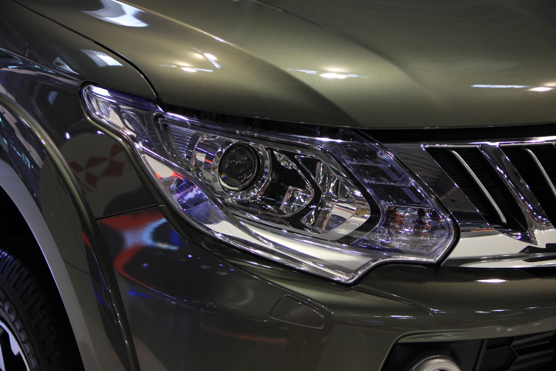 Mitsubishi L200 (Poznań 2015)